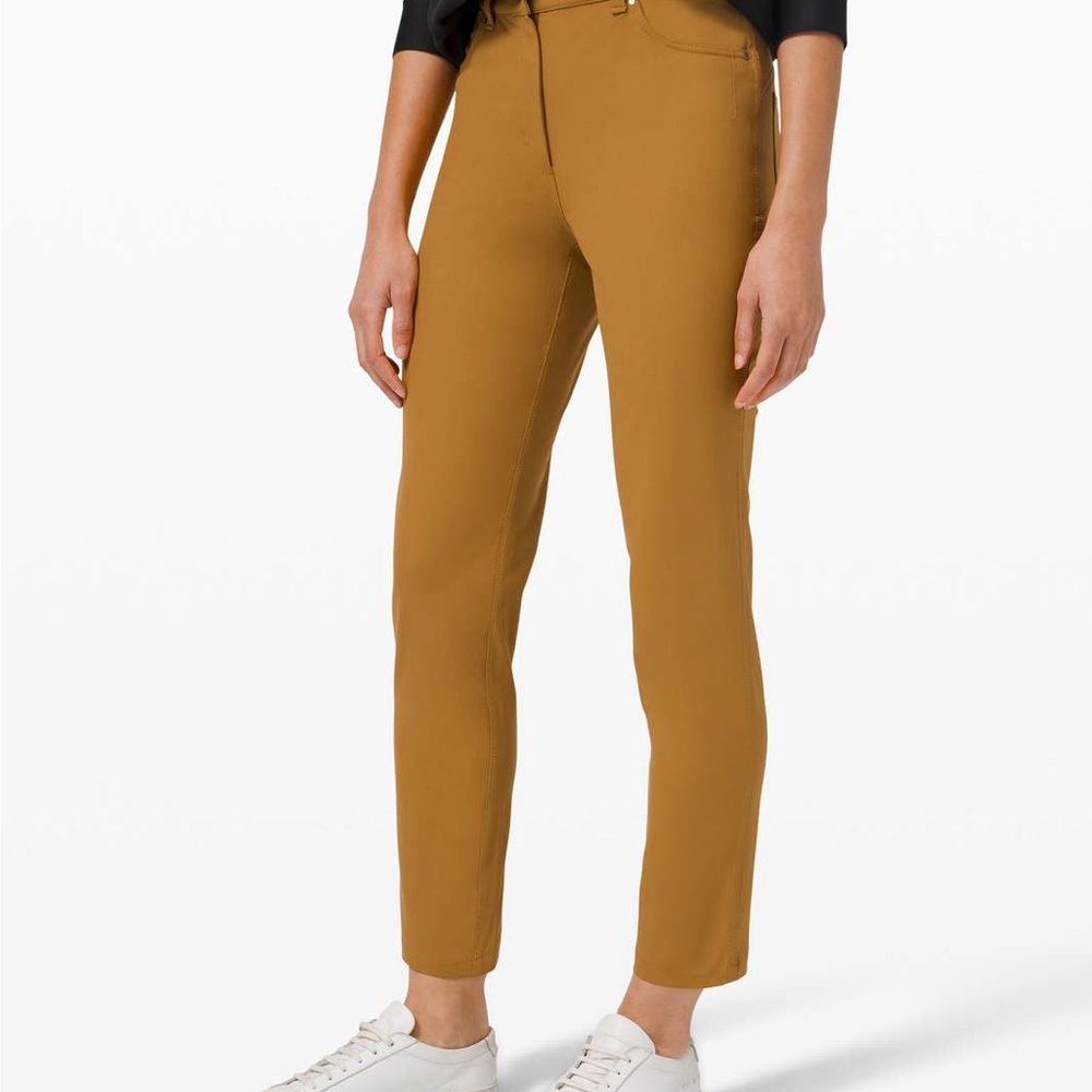 Lululemon City Sleek 5 Pocket 7/8 Pant
Spiced Bronze size 8